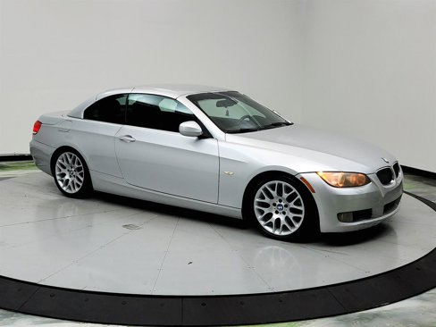 Used 2010 BMW 328i Convertible image 3