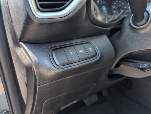 Used 2021 Hyundai Venue SEL image 18