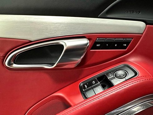 Used 2015 Porsche 911 Turbo image 26