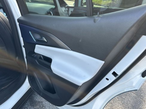 Used 2025 Chevrolet Equinox EV LT w/ Convenience Package II image 13