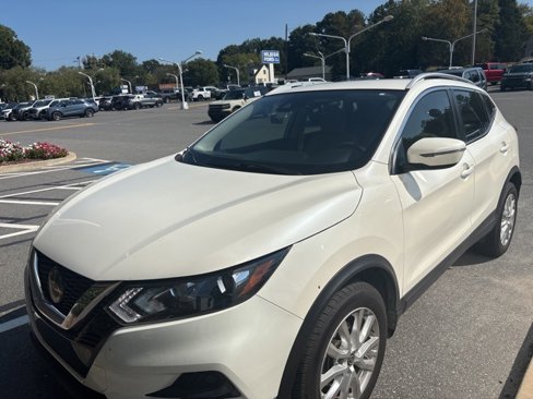 Used 2022 Nissan Rogue Sport SV image 1