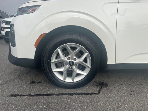Used 2021 Kia Soul S image 27