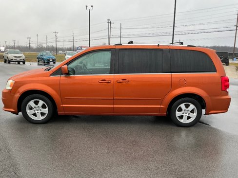 Used 2011 Dodge Grand Caravan Crew image 7