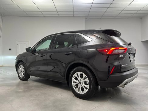Used 2024 Ford Escape Active w/ Cold Weather Package image 5
