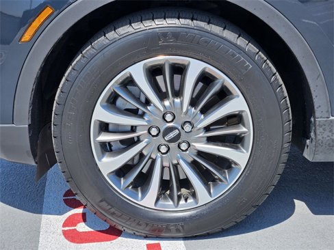 Certified 2022 Lincoln Nautilus FWD w/ Premium Package image 10