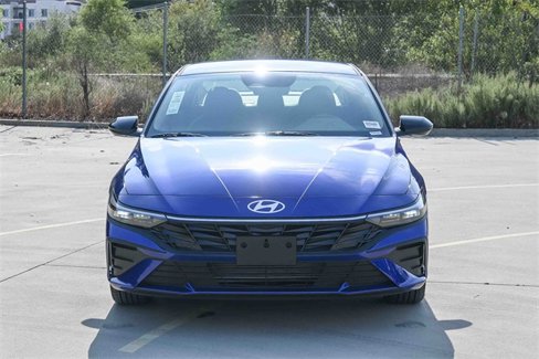 New 2025 Hyundai Elantra Sport image 2