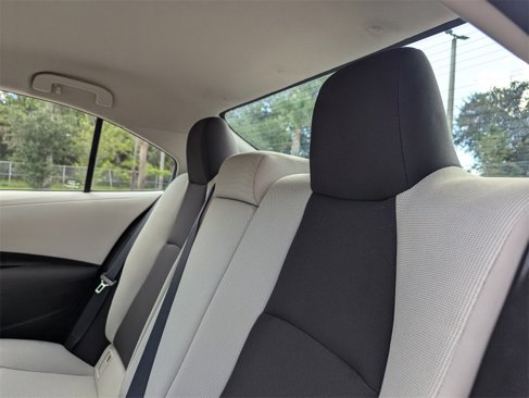 Used 2021 Toyota Corolla LE image 20
