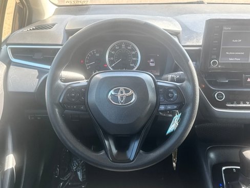 Used 2022 Toyota Corolla LE image 15