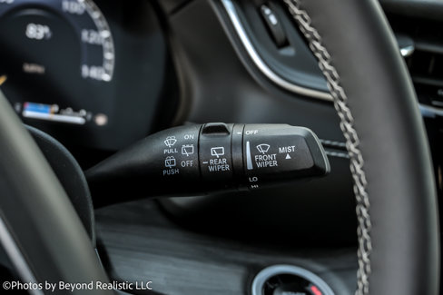 Used 2024 Jeep Grand Cherokee Limited w/ Luxury Tech Group II image 41