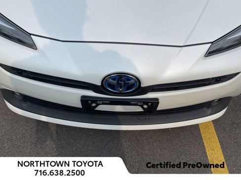 Used 2022 Toyota Prius XLE image 32