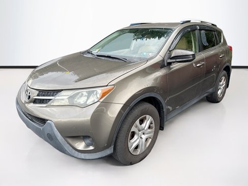 Used 2013 Toyota RAV4 LE image 3