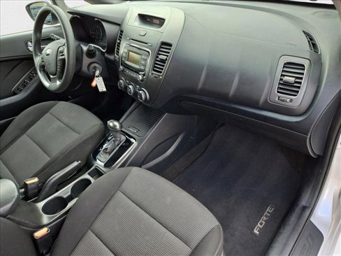 Used 2017 Kia Forte LX image 20