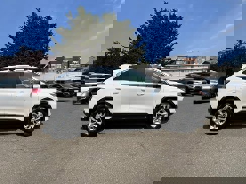 Used 2021 Ford Escape SE w/ Cold Weather Package image 9