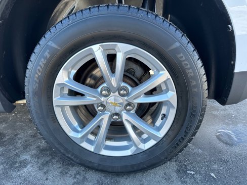 Used 2017 Chevrolet Equinox LT image 9
