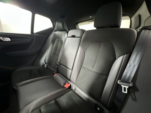 Used 2021 Volvo XC40 P8 Recharge w/ Advanced Package image 25