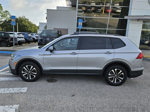 Certified 2023 Volkswagen Tiguan S image 3