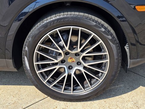 Used 2019 Porsche Cayenne image 14