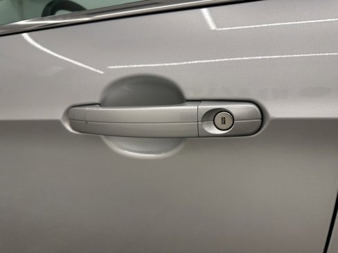 Used 2017 Ford Escape SE image 19