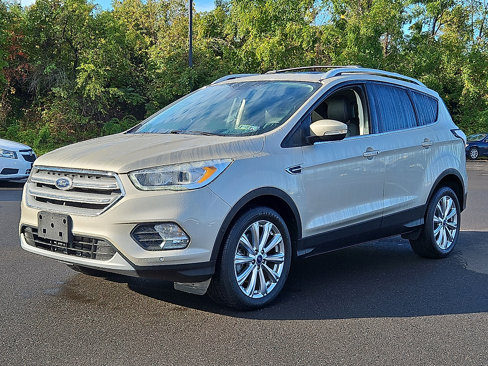 Used 2018 Ford Escape Titanium image 3