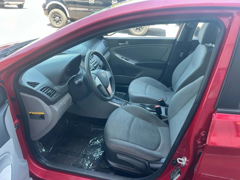 Used 2016 Hyundai Accent SE image 3