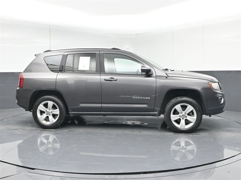 Used 2015 Jeep Compass 4WD image 4
