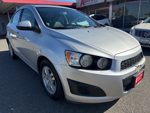 Used 2014 Chevrolet Sonic LT image 3