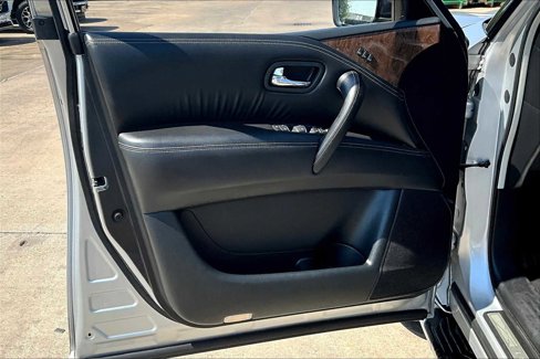 Used 2016 INFINITI QX80 Limited image 21