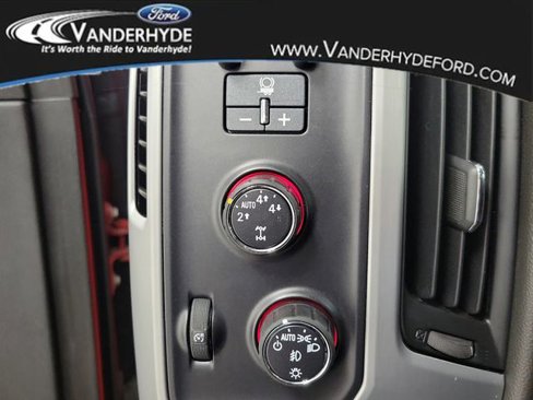 Used 2015 GMC Sierra 1500 SLE w/ SLE Value Package image 19