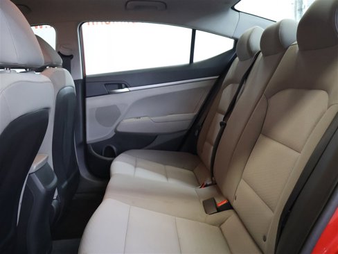 Used 2020 Hyundai Elantra SE image 10