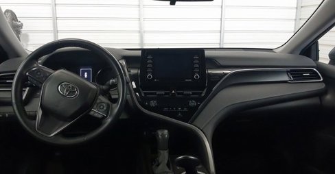 Used 2024 Toyota Camry SE image 13