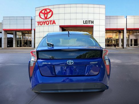 Used 2017 Toyota Prius Two image 6