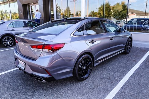 Used 2018 Hyundai Sonata Limited image 8