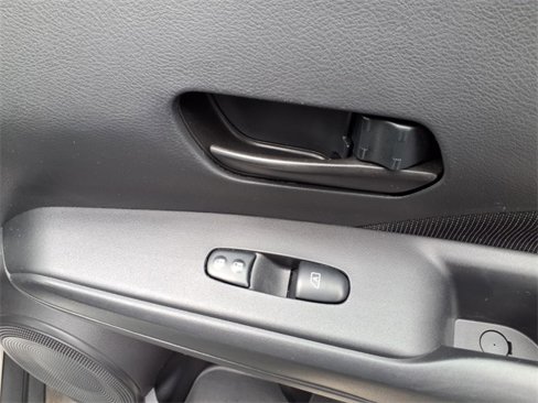 Used 2021 Nissan Kicks S image 26