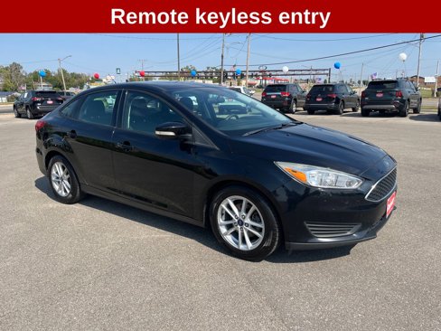 Used 2016 Ford Focus SE w/ SE Power Seat Package image 8
