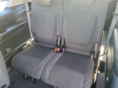 Certified 2023 Jeep Grand Cherokee L Laredo image 24
