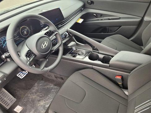 New 2025 Hyundai Elantra SEL image 19