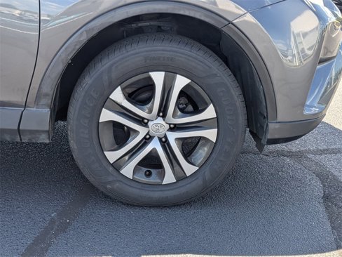Used 2017 Toyota RAV4 LE image 11