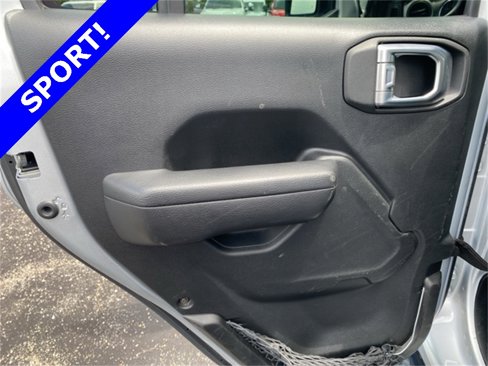 Used 2023 Jeep Gladiator Sport image 23
