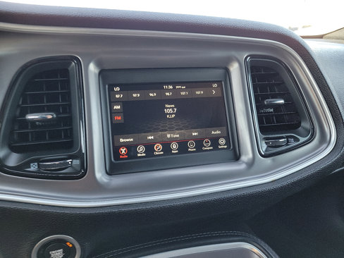 Used 2022 Dodge Challenger SXT image 17