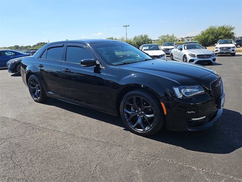 Used 2022 Chrysler 300 Touring L image 10