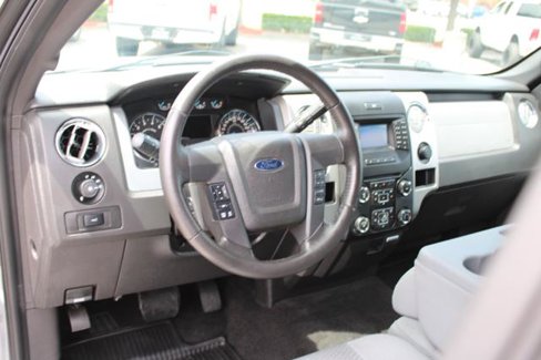 Used 2014 Ford F150 XLT w/ XLT Chrome Package image 17