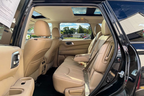 Used 2017 Nissan Pathfinder Platinum image 22
