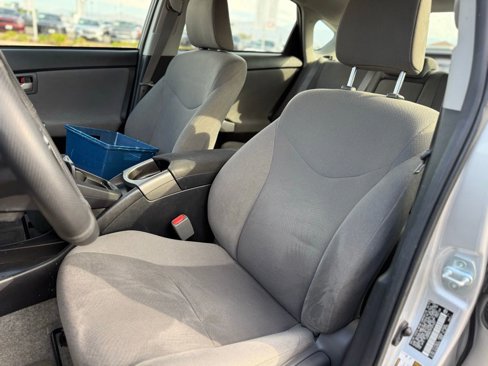 Used 2015 Toyota Prius Four image 5