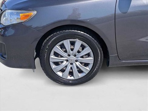 Used 2013 Toyota Corolla LE image 22