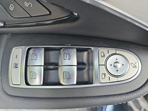 Certified 2022 Mercedes-Benz GLC 300 image 29