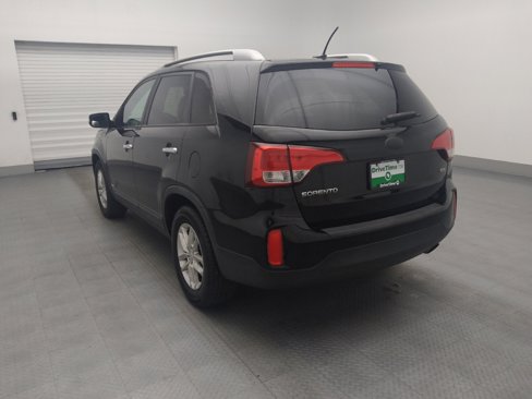 Used 2015 Kia Sorento LX image 5