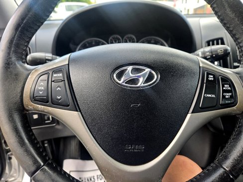 Used 2009 Hyundai Elantra image 26