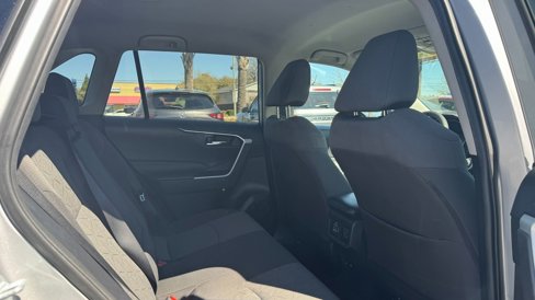 Used 2021 Toyota RAV4 XLE image 7