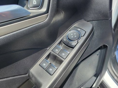 Used 2021 Ford Escape SE w/ Cold Weather Package image 23