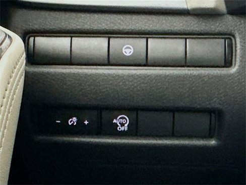 Used 2023 Nissan Rogue SV image 10